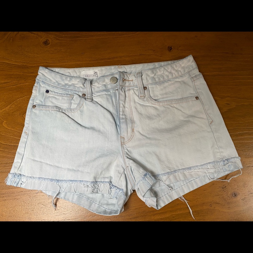 Gap size 26 shorts